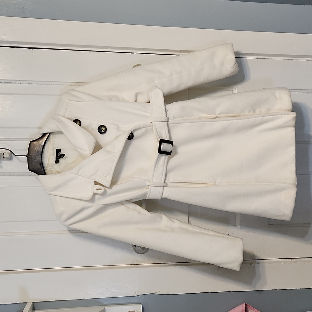 A.Byer white coat